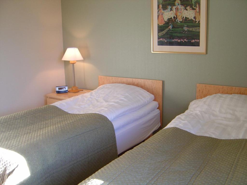 Nordiska Folkhoegskolan Bed And Breakfast Kungalv Ruang foto