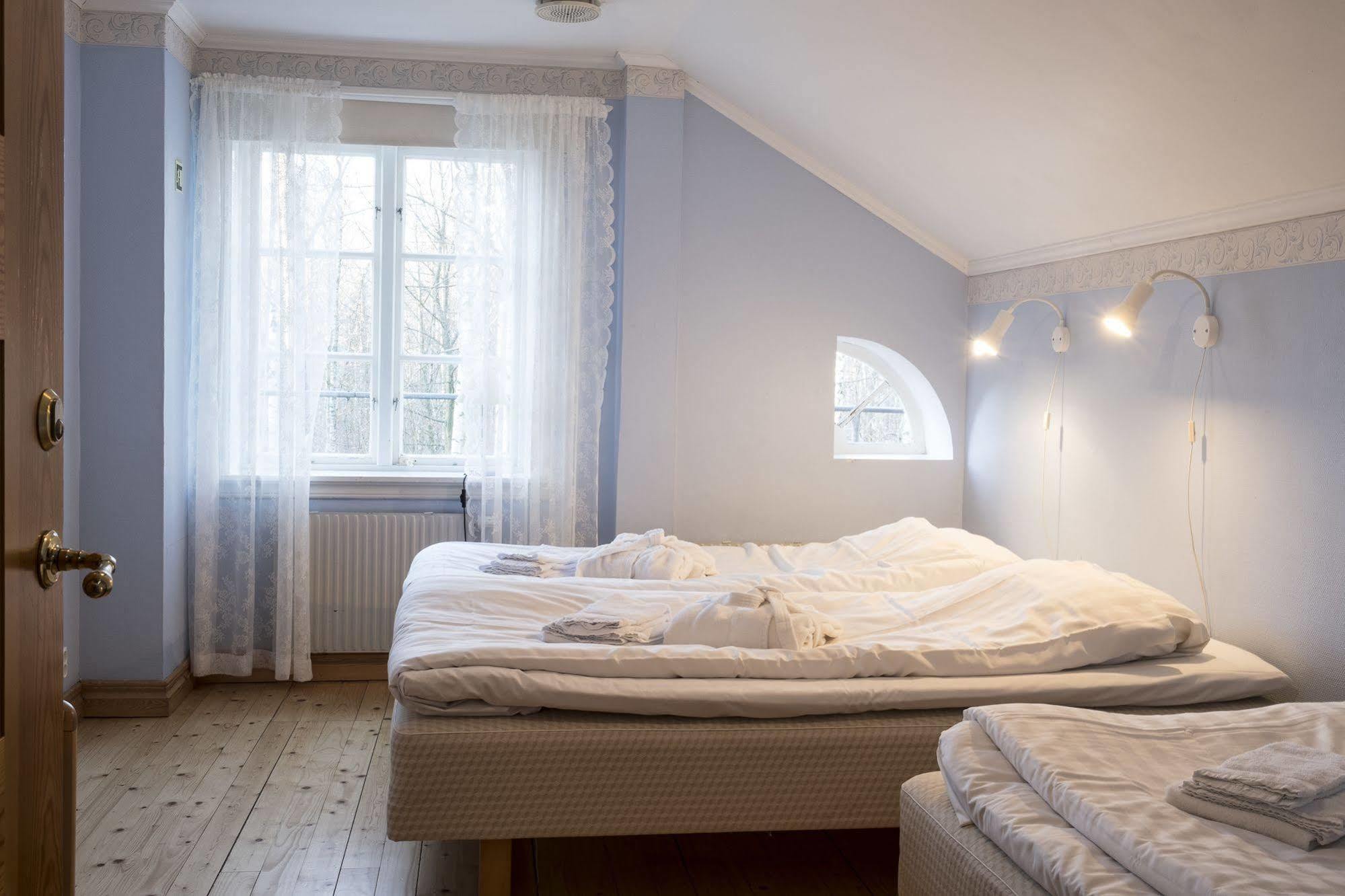 Nordiska Folkhoegskolan Bed And Breakfast Kungalv Bagian luar foto